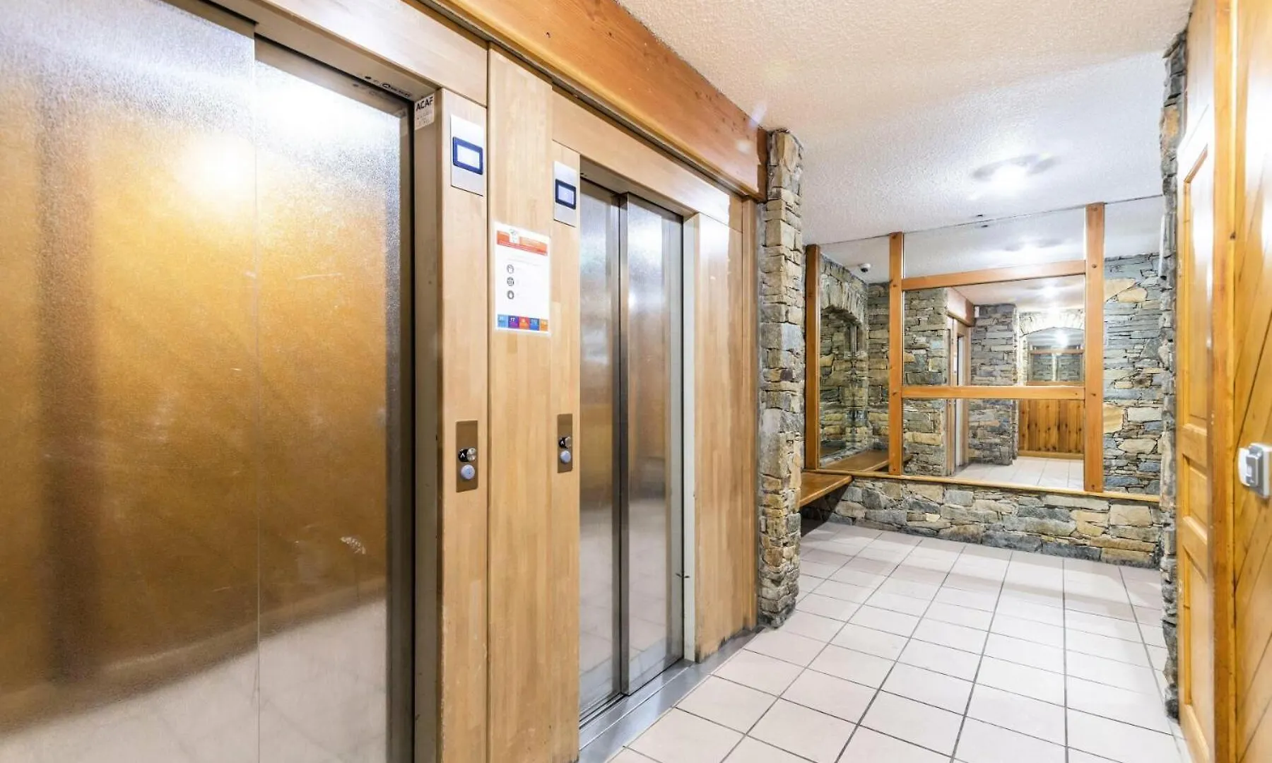 Residence Arcelle - Val Thorens Location: Confortable Appartement Dans La Rue Pietonne Mae-9060 0*,  France